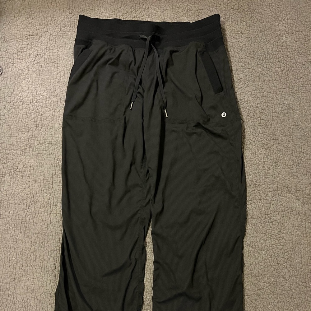 Lululemon Dance Studio mid-rise full length pants- Black Size 12